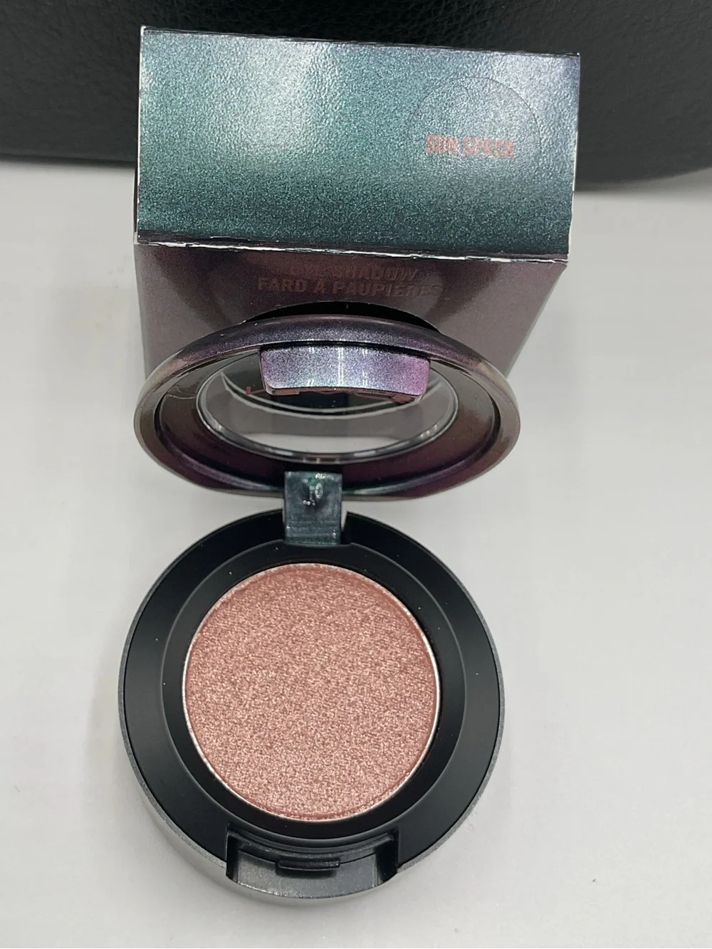 MAC Cosmetics Veluxe Pearl Eyeshadow in Sun Speck - BNIB, LE & Discontinued